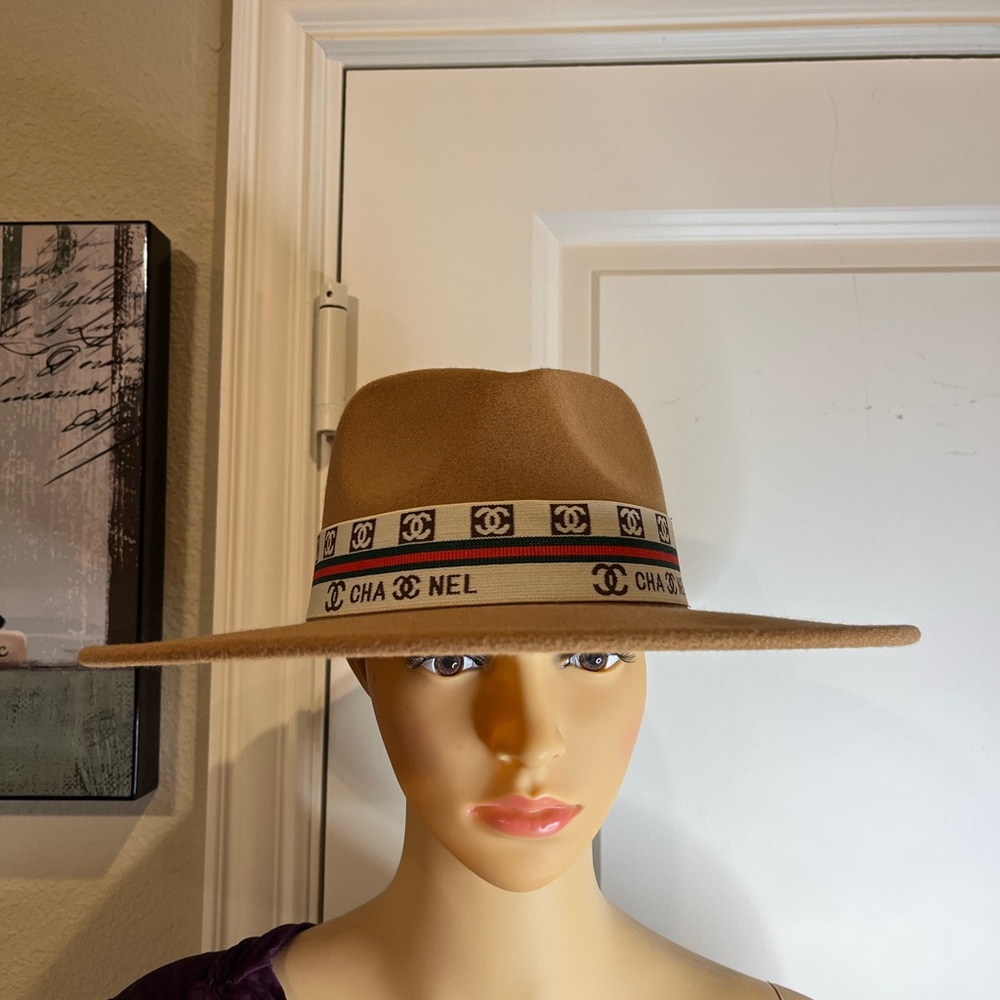 NWT – “FLEASTYLE” TAN FLAT BRIM VEGAN HAT - ADJUSTABLE